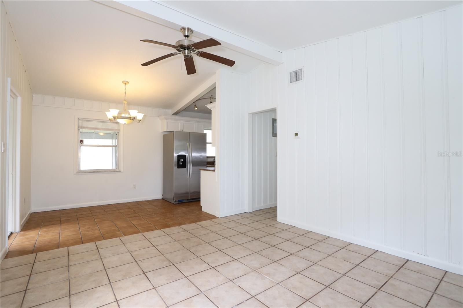 Image 9 of 18 For 1151 Davis Street