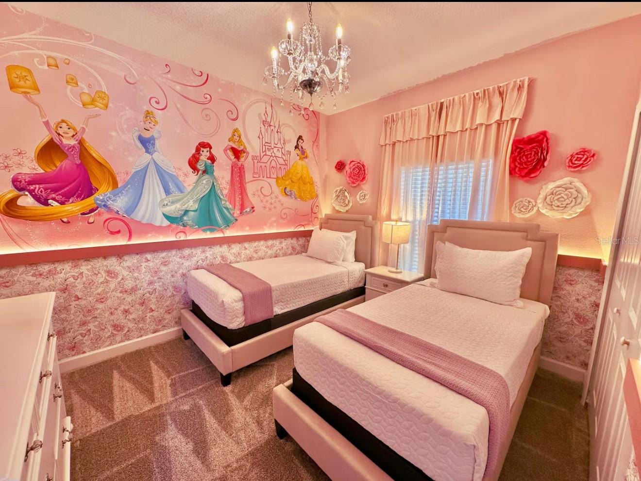 Image 13 of 34 For 2580 Reading Trail