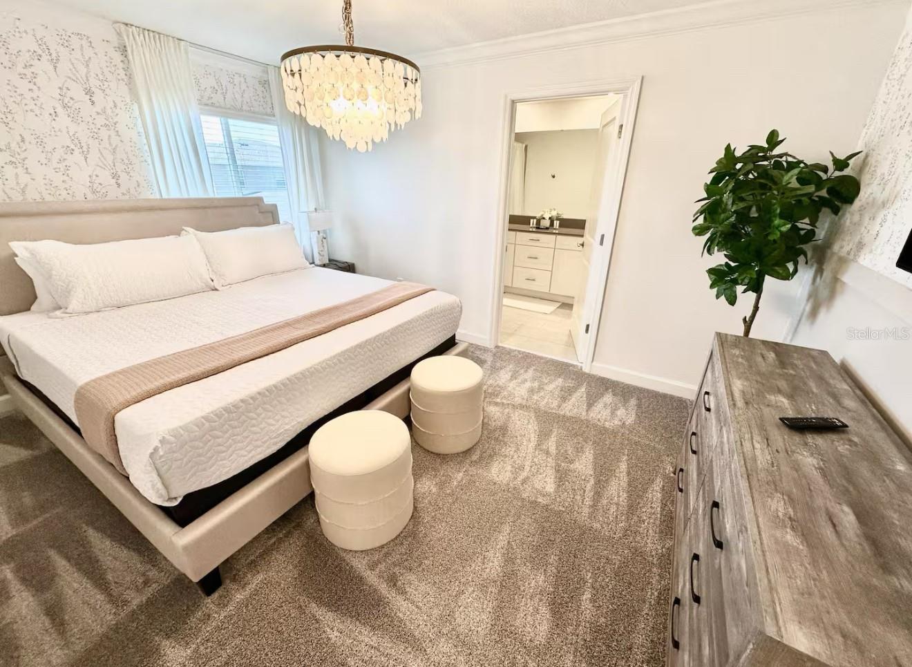 Image 5 of 34 For 2580 Reading Trail