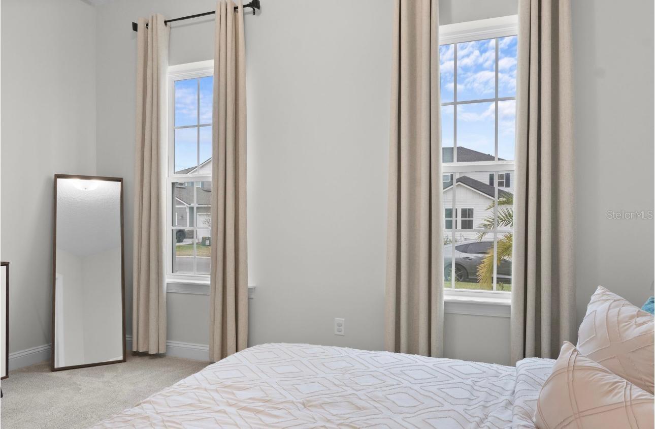 Image 17 of 45 For 462 Hillendale Circle