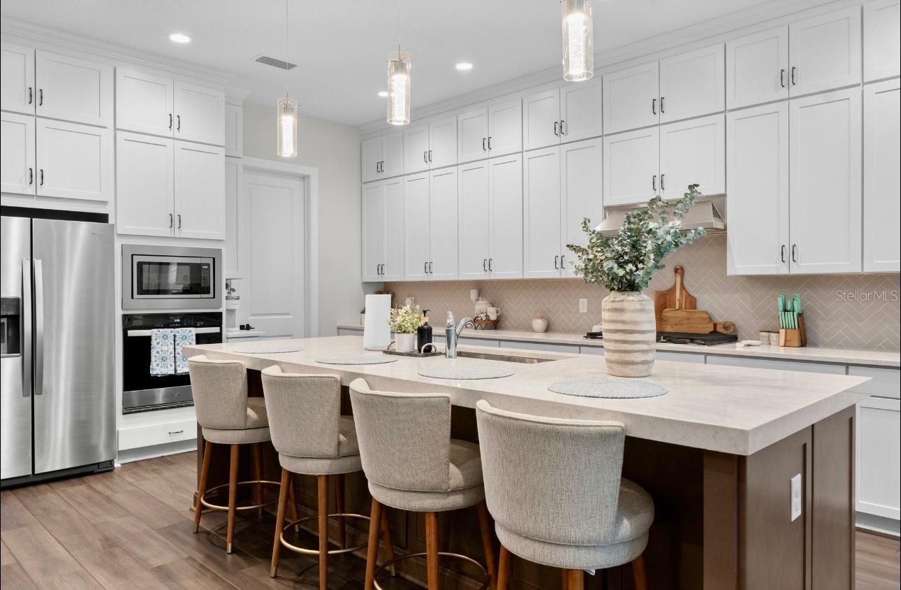 Image 2 of 45 For 462 Hillendale Circle