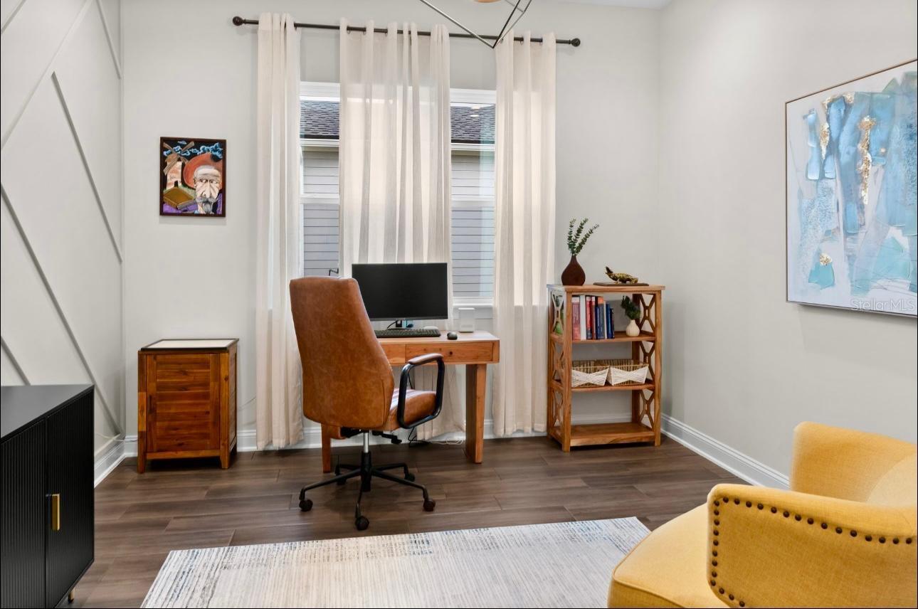 Image 21 of 45 For 462 Hillendale Circle