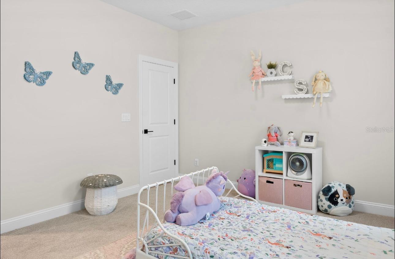 Image 27 of 45 For 462 Hillendale Circle