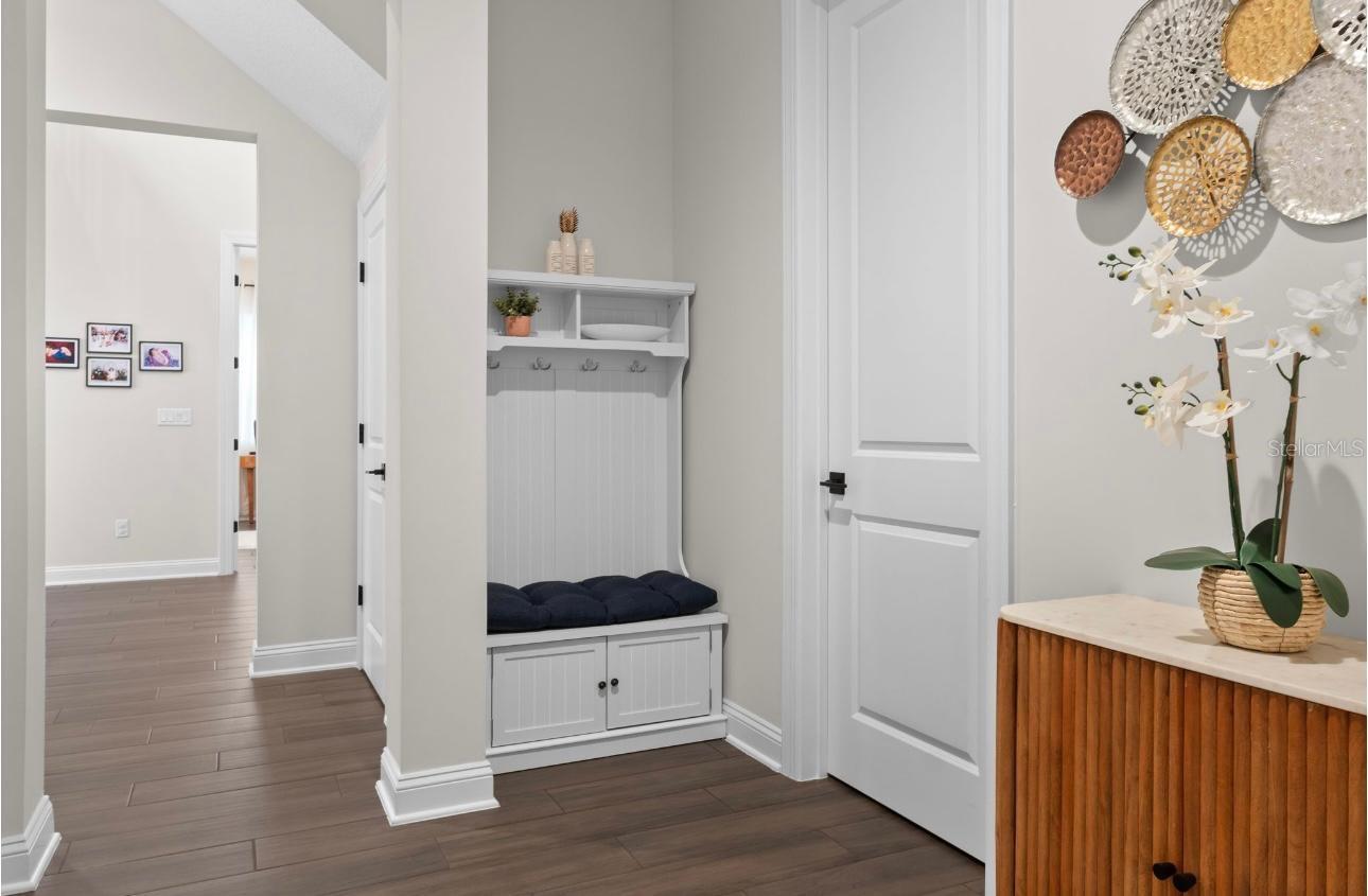 Image 31 of 45 For 462 Hillendale Circle