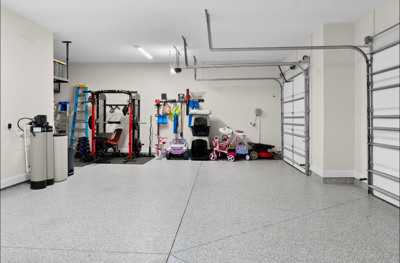 Image 33 of 45 For 462 Hillendale Circle