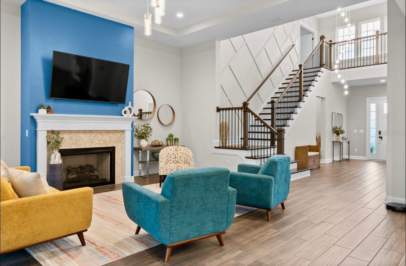 Image 8 of 45 For 462 Hillendale Circle