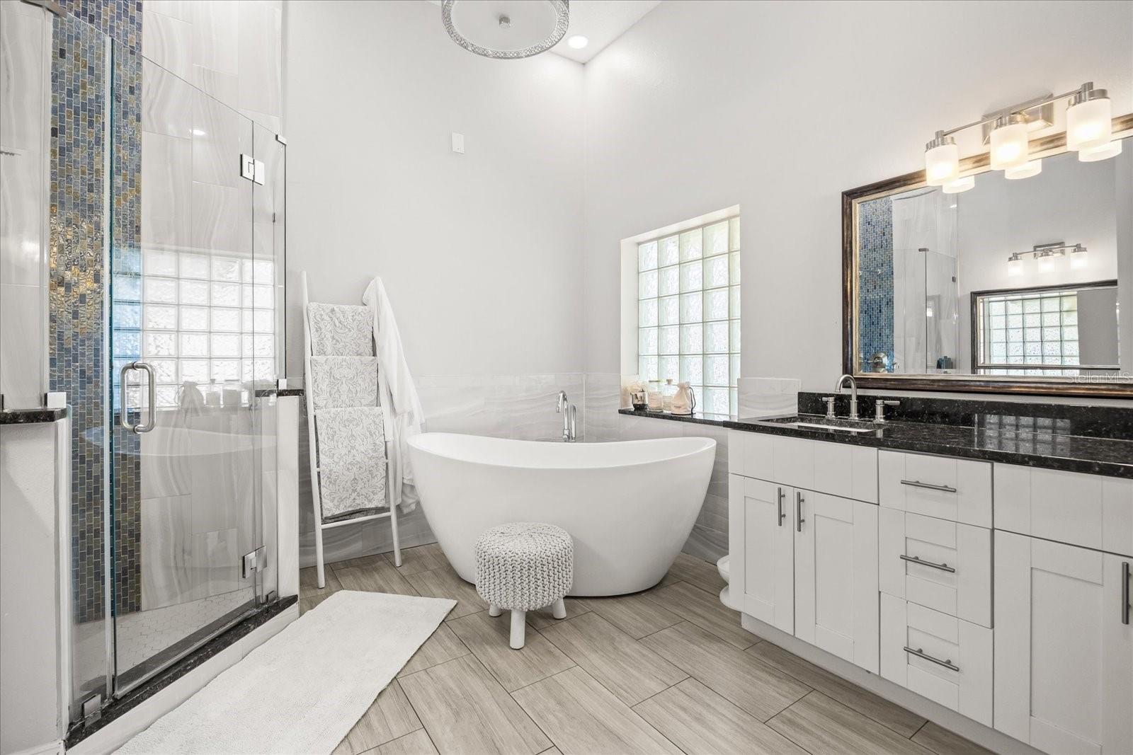 Image 20 of 40 For 8663 Nicolewood Court