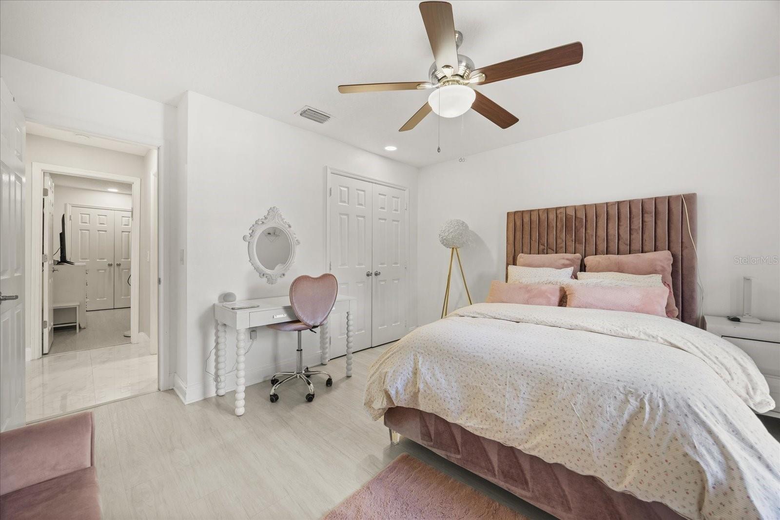 Image 23 of 40 For 8663 Nicolewood Court