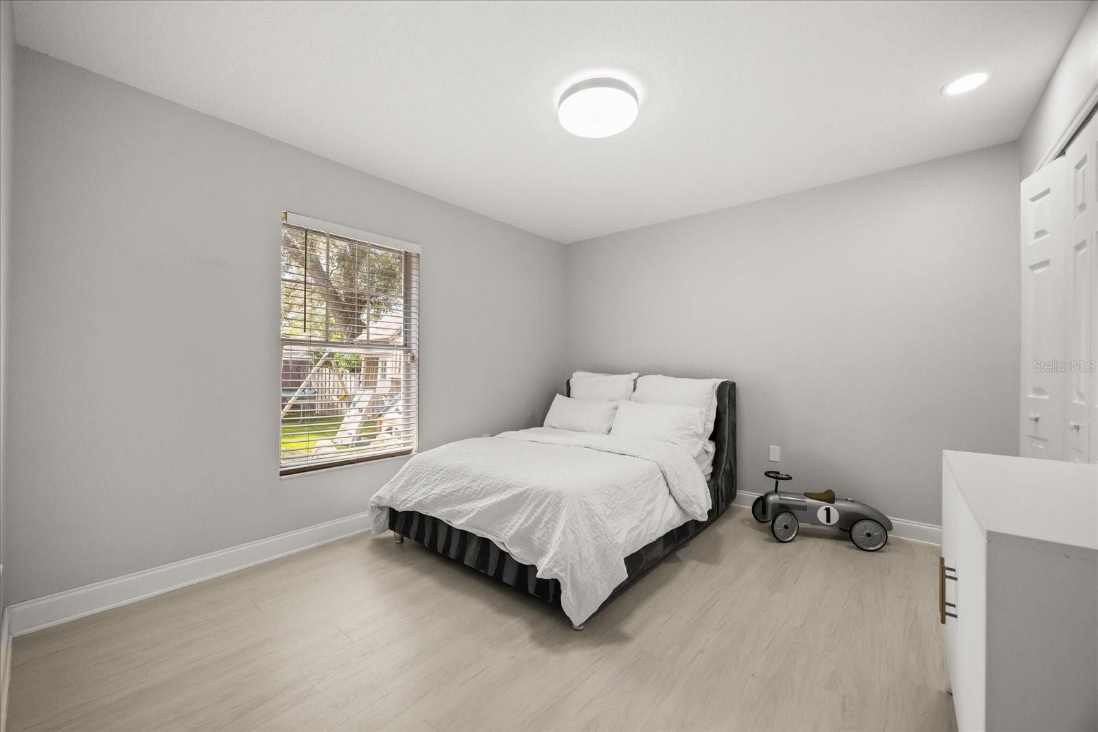 Image 26 of 40 For 8663 Nicolewood Court