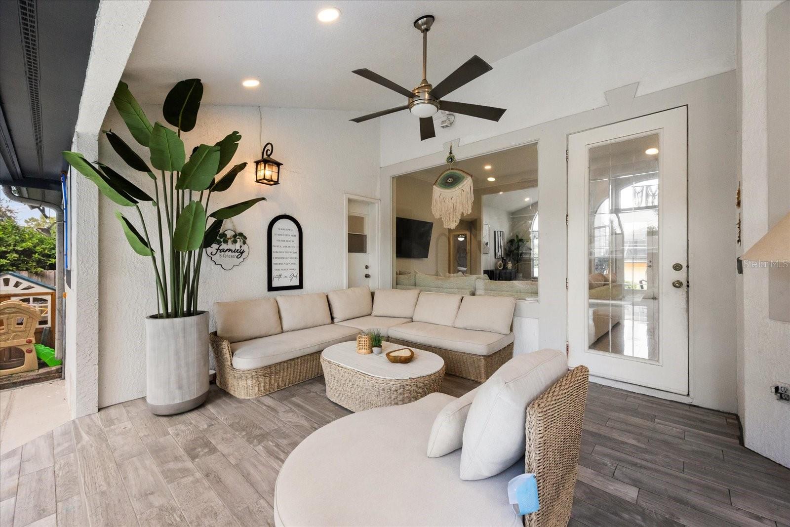 Image 32 of 40 For 8663 Nicolewood Court