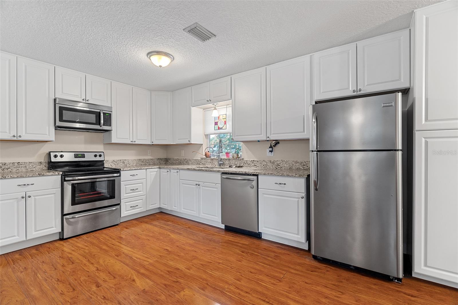 Image 5 of 20 For 416 Tennessee Avenue