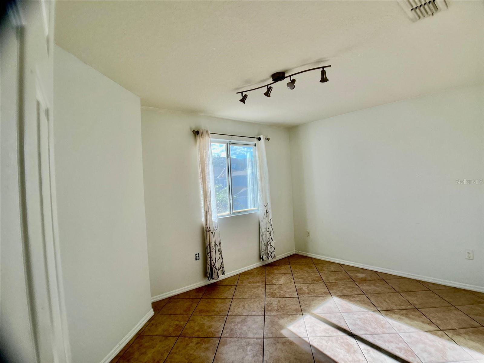 Image 19 of 27 For 1053 Chalcedony Street