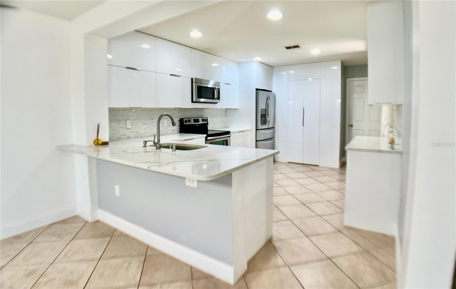 Image 6 of 27 For 1053 Chalcedony Street