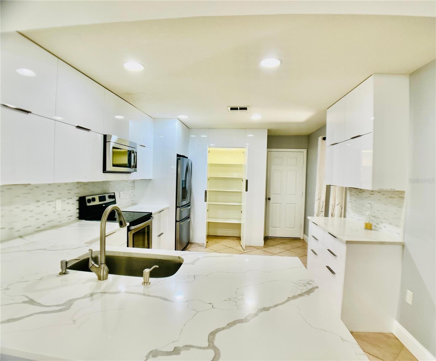 Image 9 of 27 For 1053 Chalcedony Street