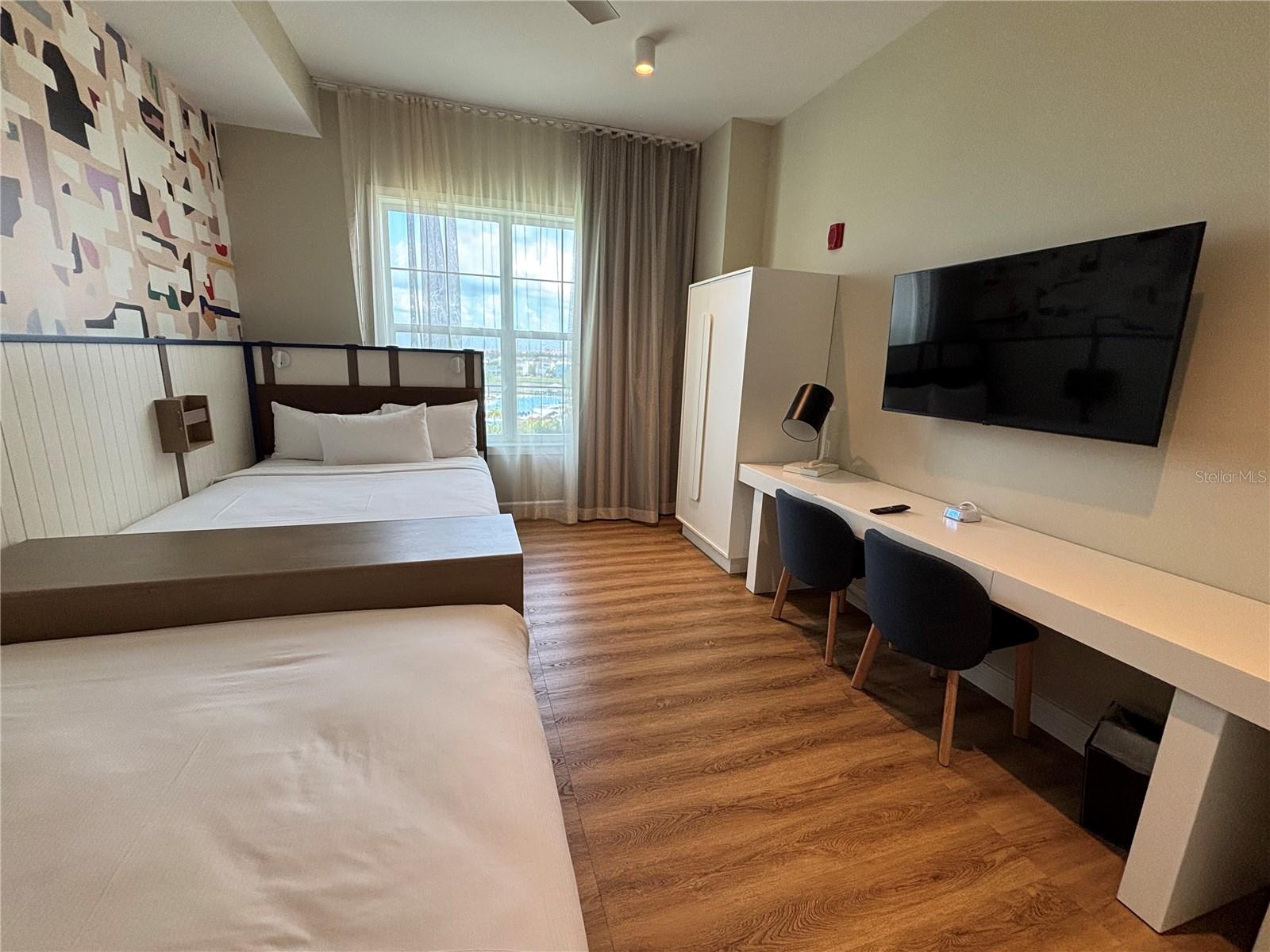 Image 11 of 39 For 3151 Sunset Walk Drive 506