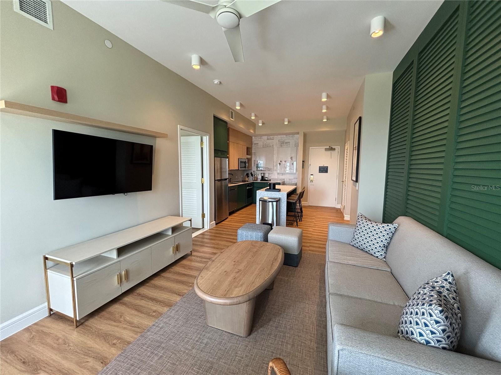 Image 14 of 39 For 3151 Sunset Walk Drive 506