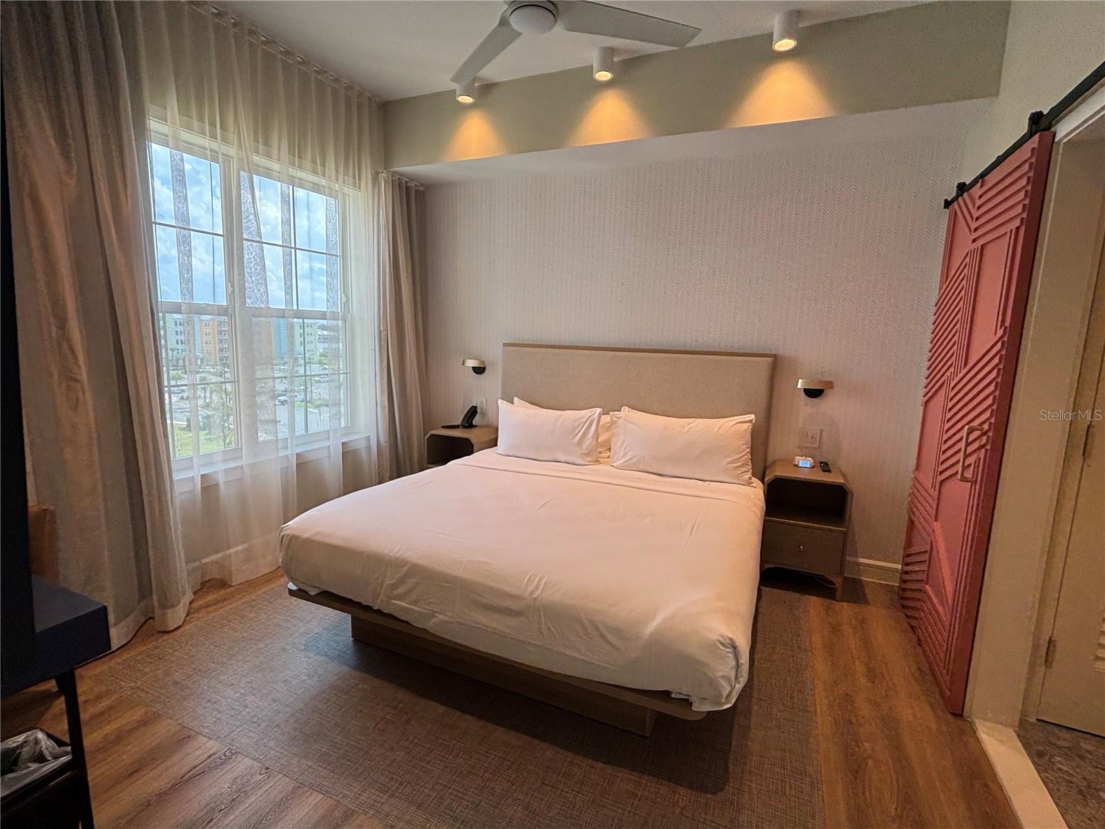 Image 21 of 39 For 3151 Sunset Walk Drive 506