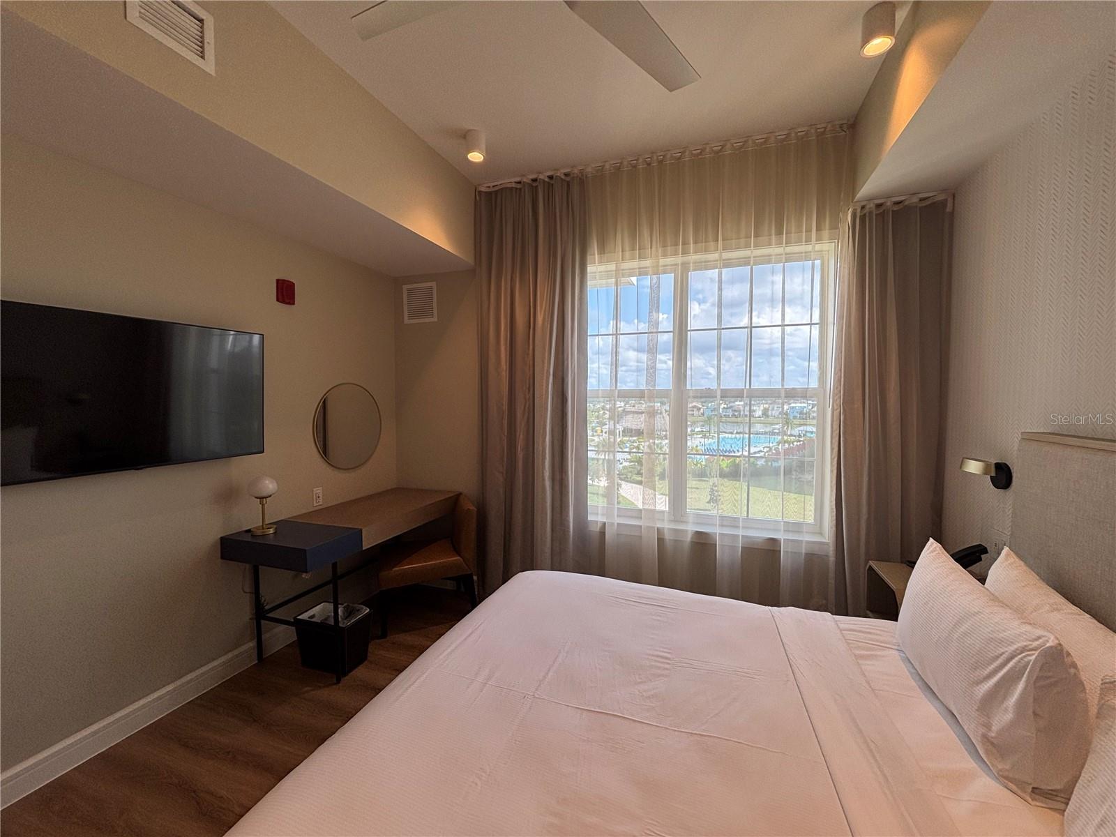 Image 22 of 39 For 3151 Sunset Walk Drive 506