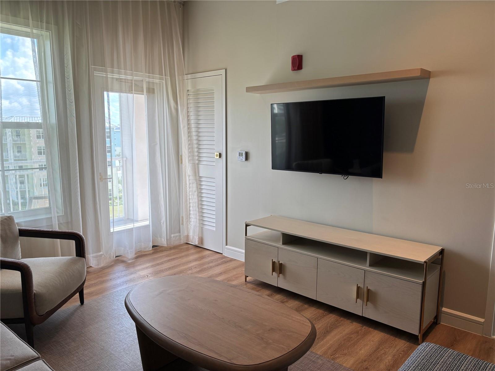 Image 28 of 39 For 3151 Sunset Walk Drive 506