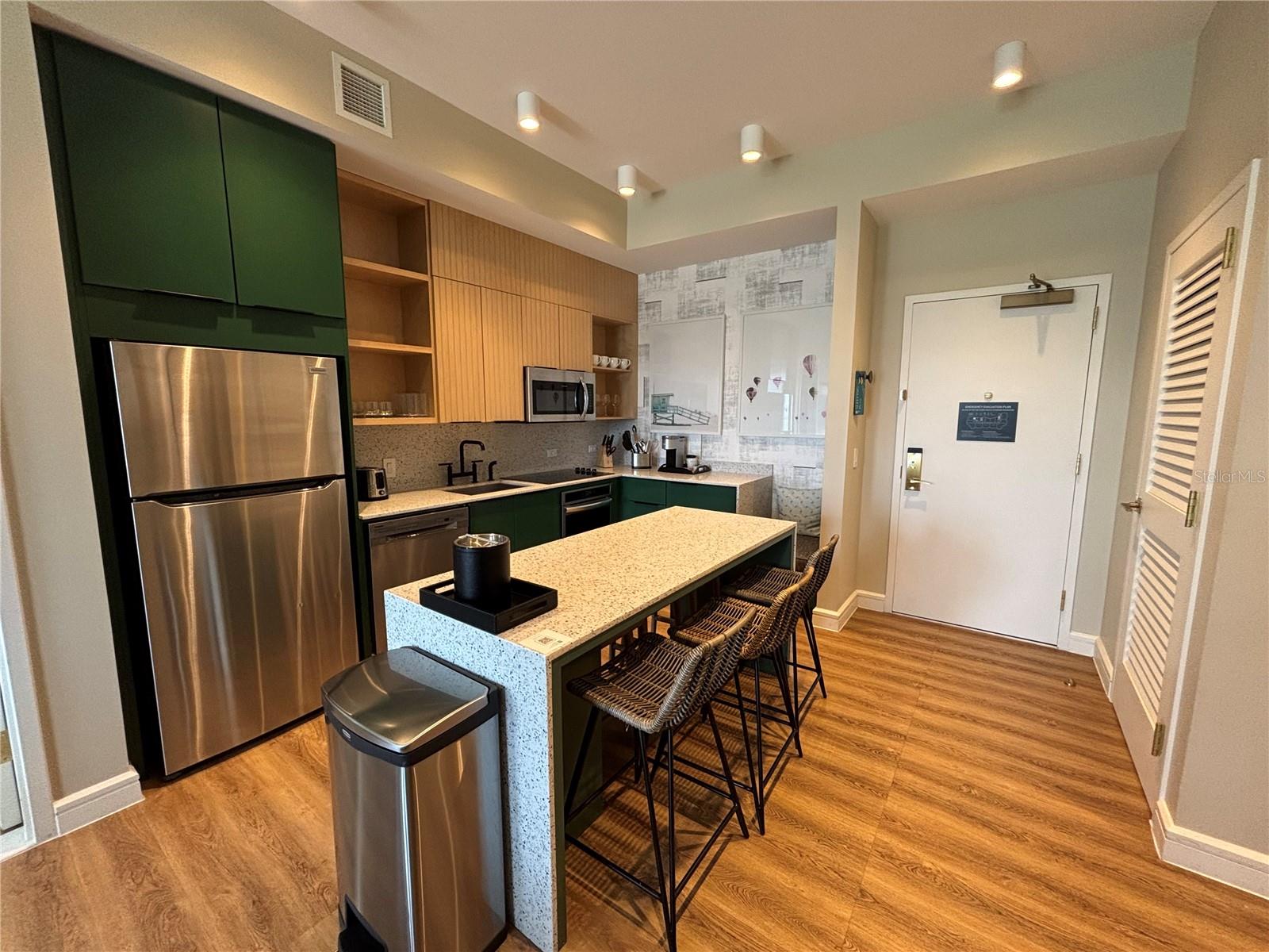 Image 5 of 39 For 3151 Sunset Walk Drive 506