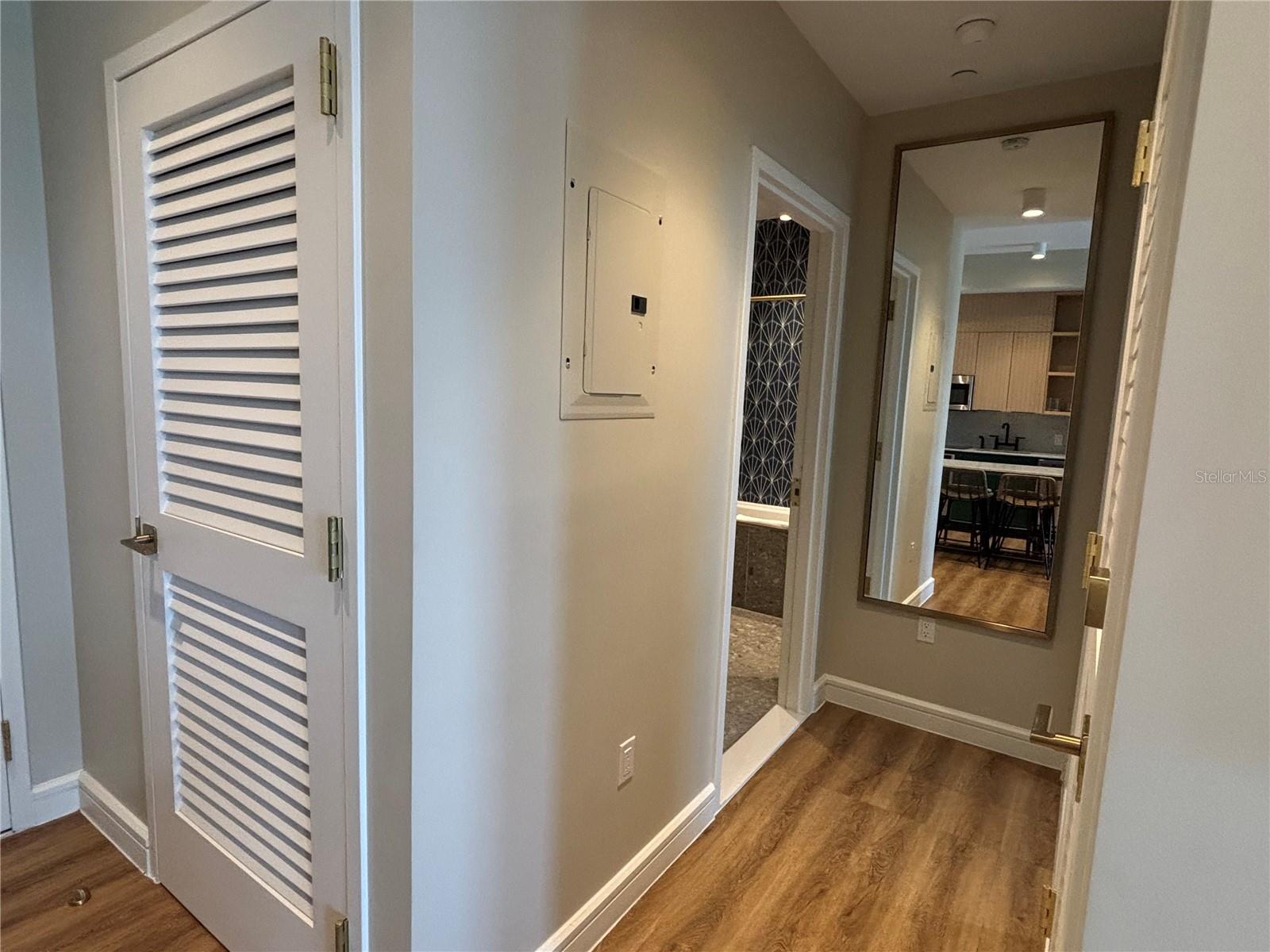 Image 8 of 39 For 3151 Sunset Walk Drive 506