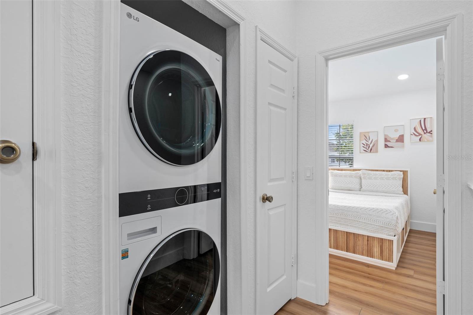 Image 26 of 46 For 2511 Maneshaw Lane