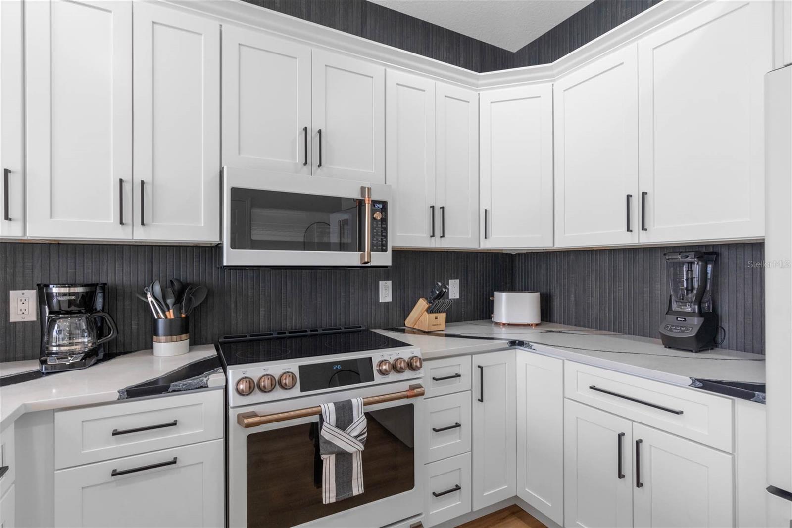 Image 6 of 46 For 2511 Maneshaw Lane