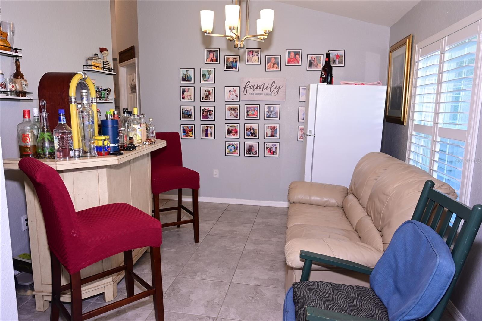 Image 11 of 25 For 891 Galloway Street