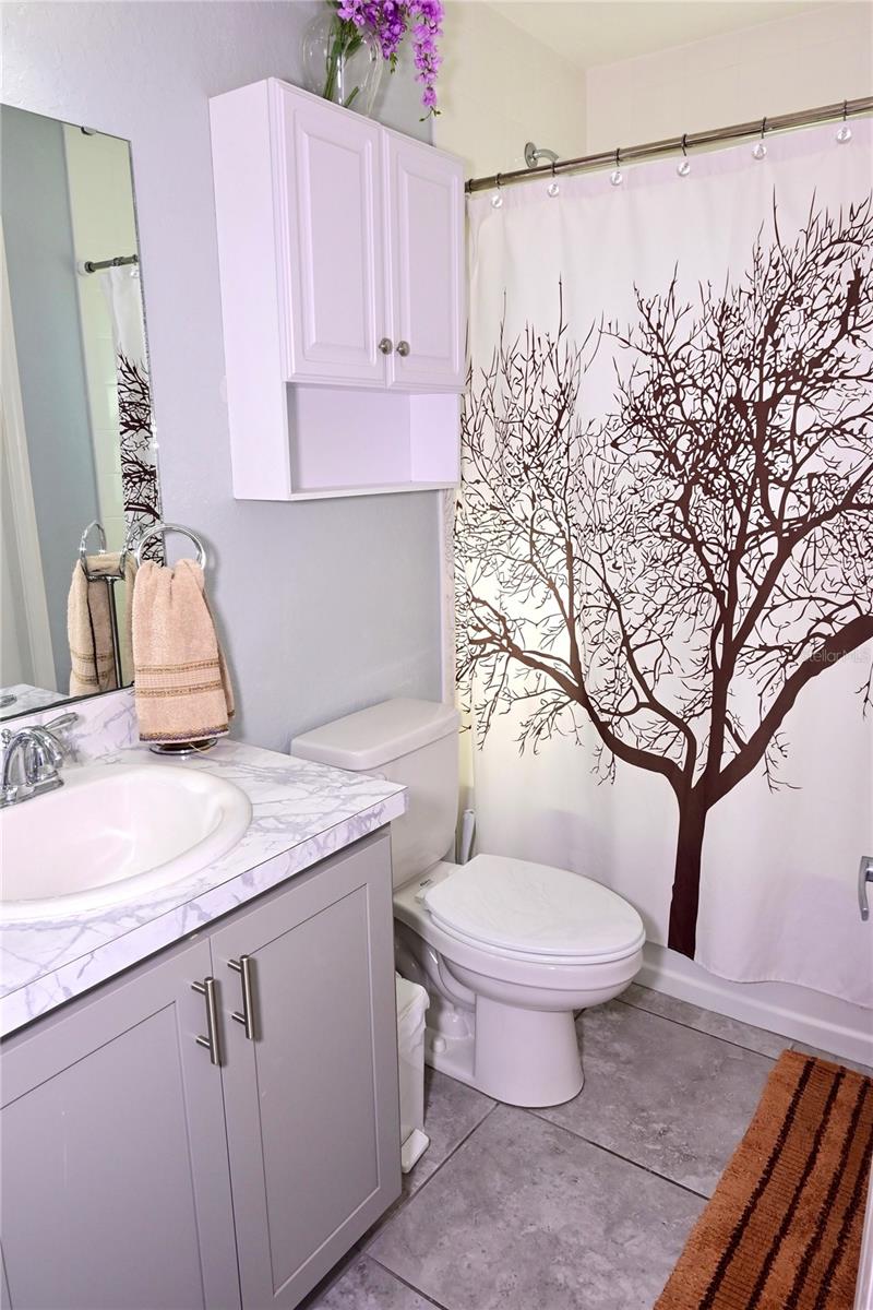 Image 14 of 25 For 891 Galloway Street