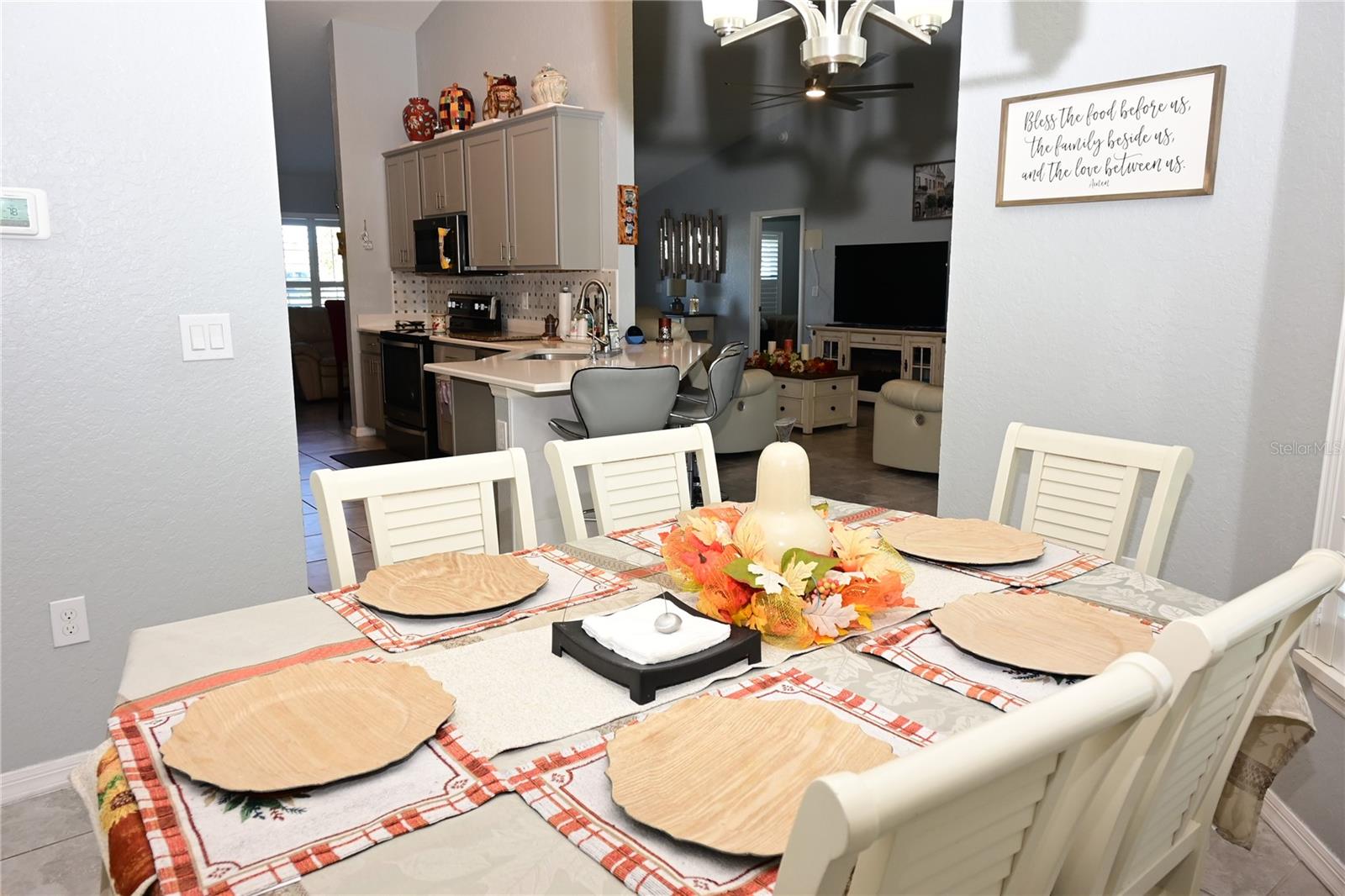 Image 8 of 25 For 891 Galloway Street