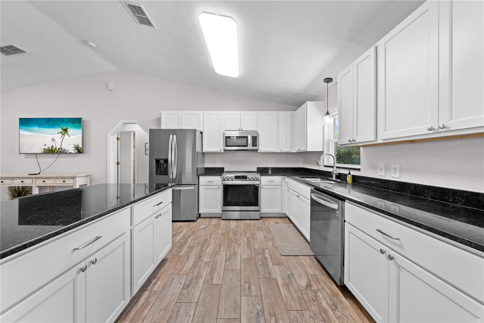 Image 16 of 43 For 3198 Cherokee Road