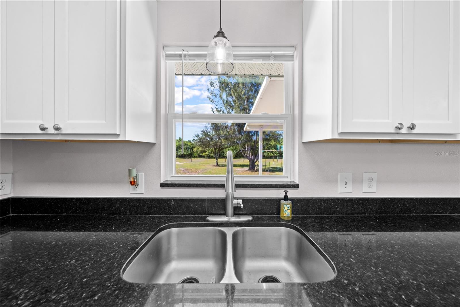 Image 17 of 43 For 3198 Cherokee Road