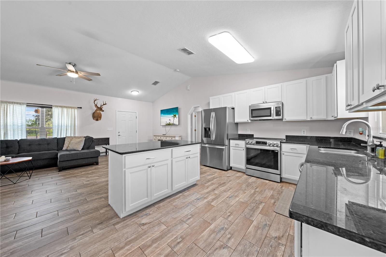 Image 18 of 43 For 3198 Cherokee Road