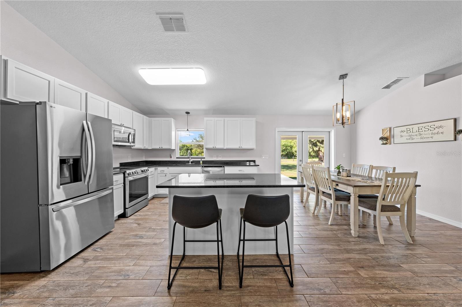 Image 19 of 43 For 3198 Cherokee Road