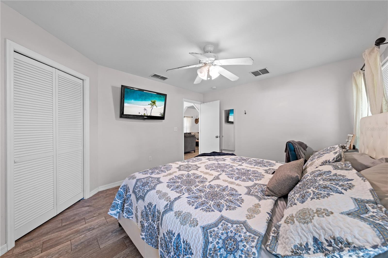 Image 24 of 43 For 3198 Cherokee Road