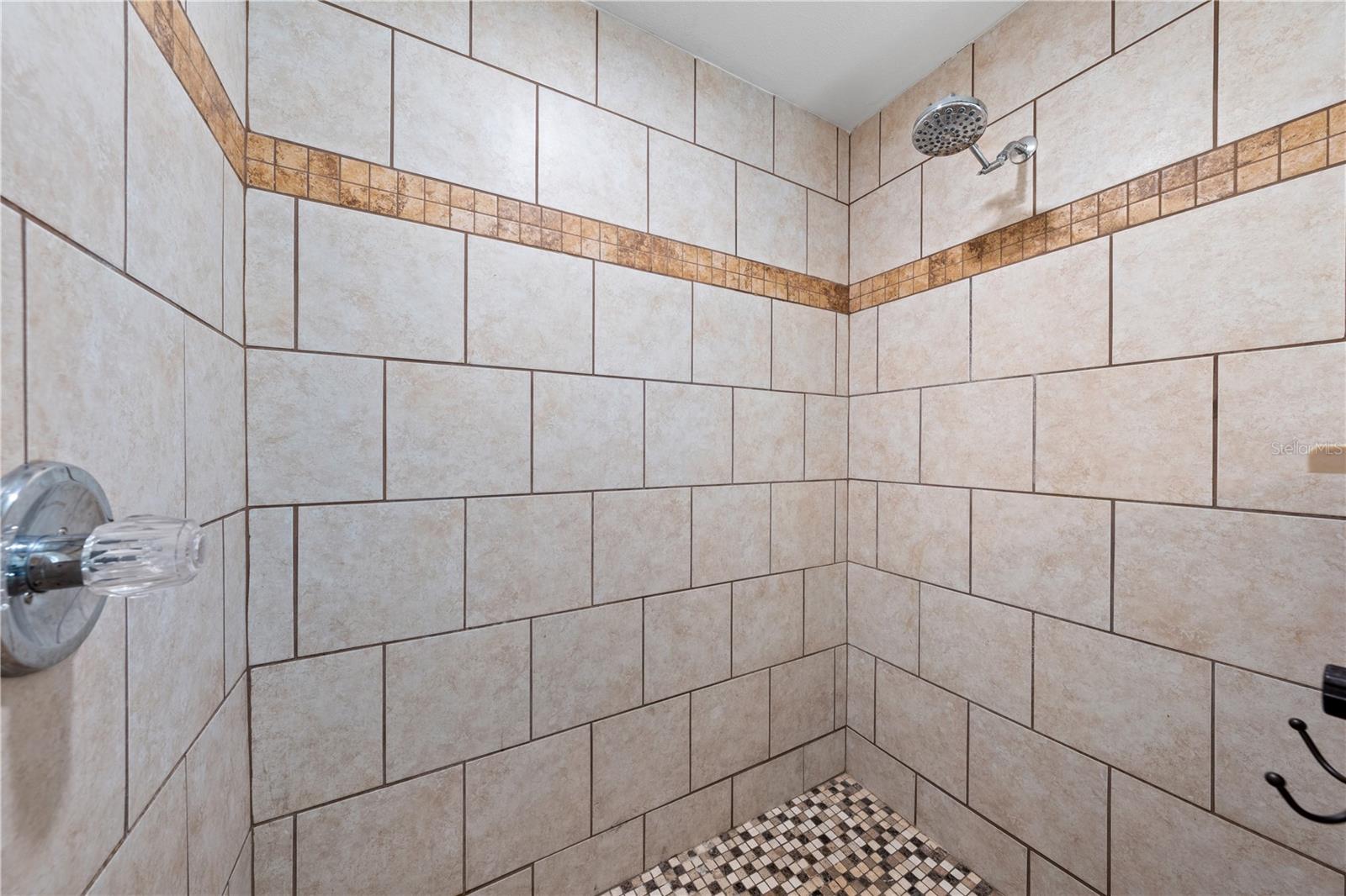 Image 32 of 43 For 3198 Cherokee Road