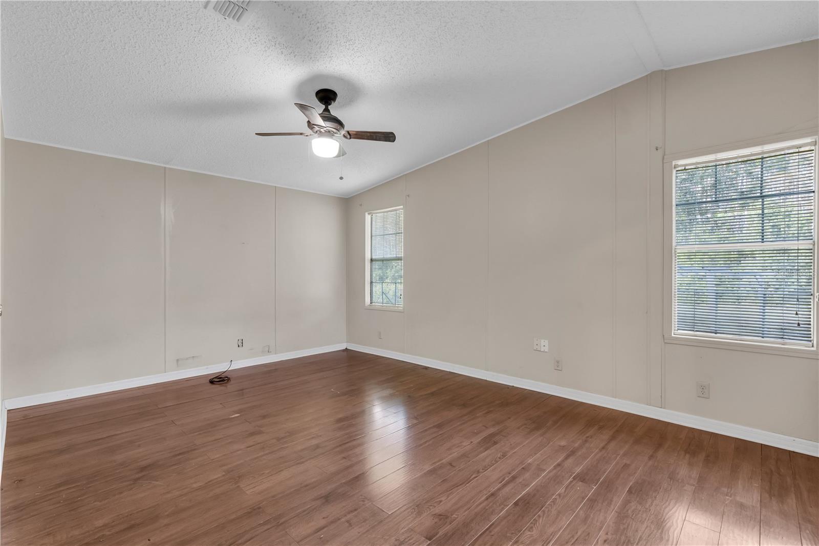 Image 14 of 29 For 202 Dana Court