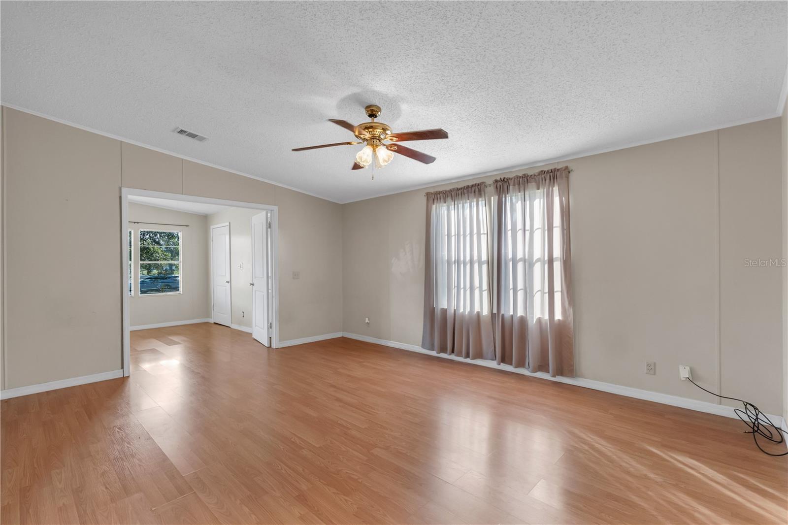 Image 15 of 29 For 202 Dana Court