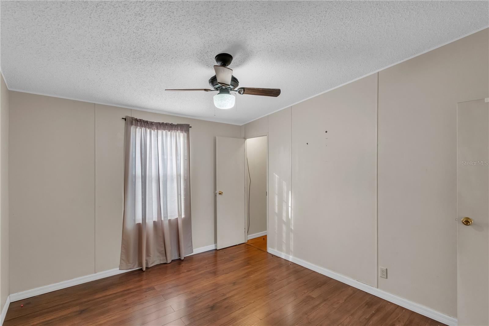 Image 18 of 29 For 202 Dana Court