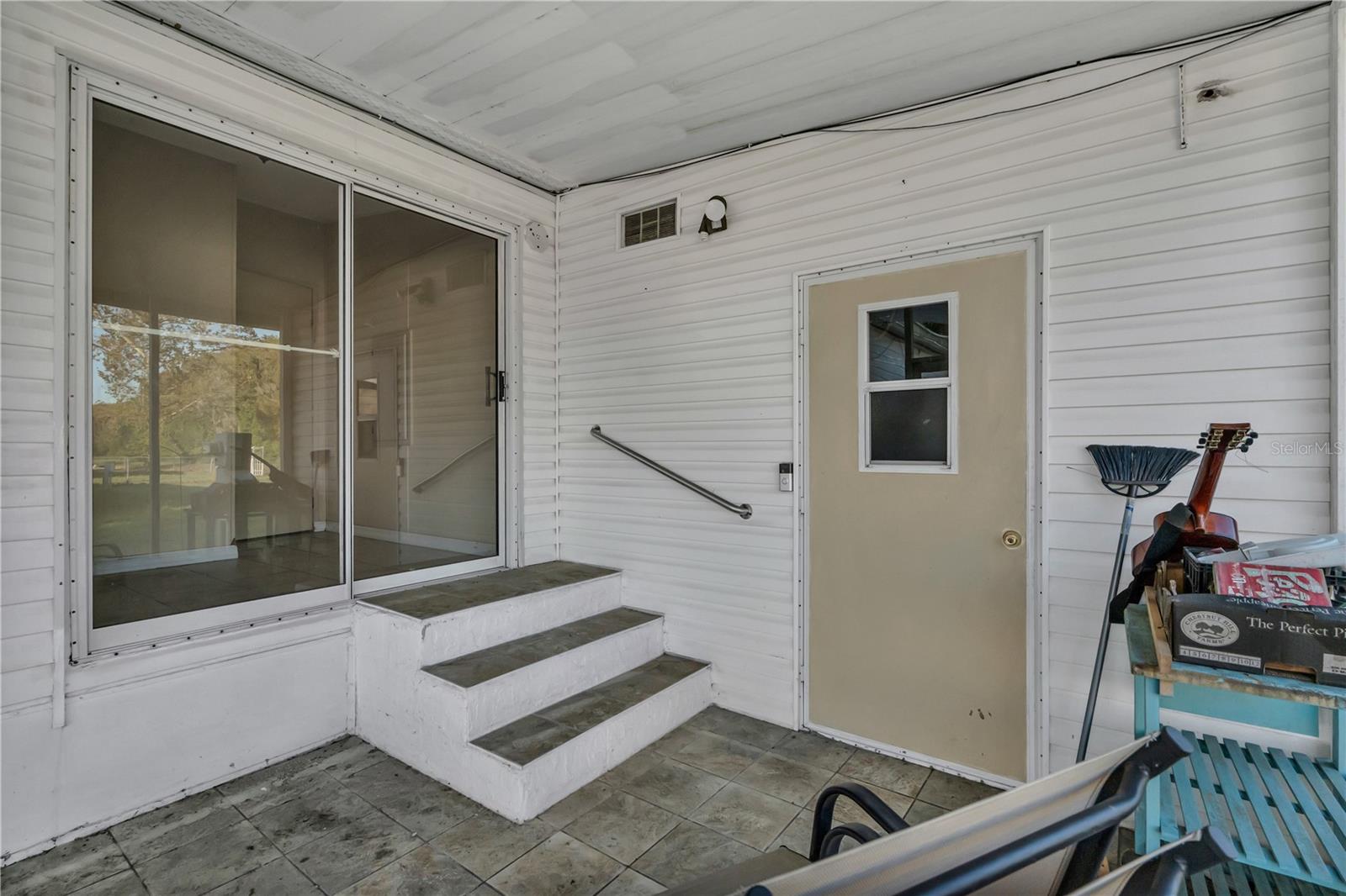 Image 22 of 29 For 202 Dana Court