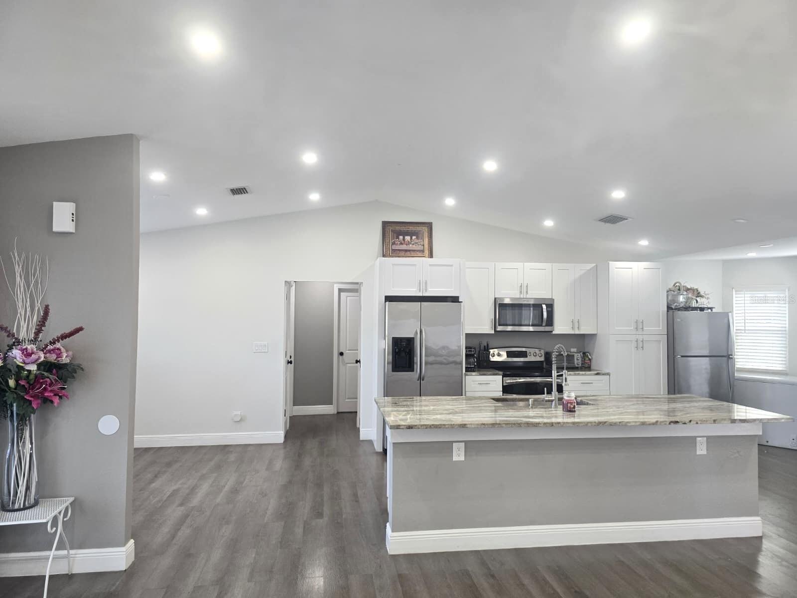 Image 2 of 5 For 2500 Pine Needle Trl