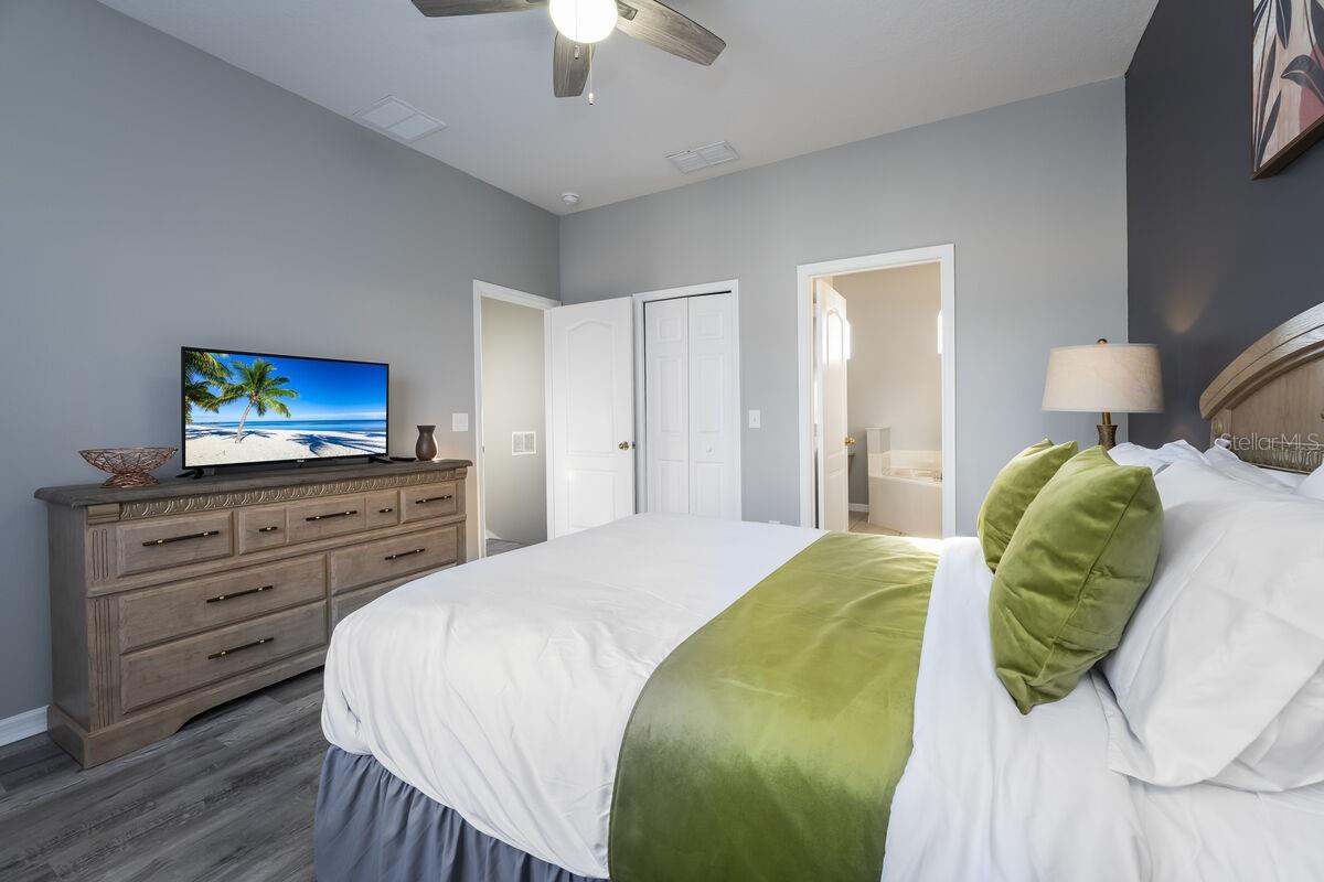 Image 19 of 26 For 914 Brunello Drive