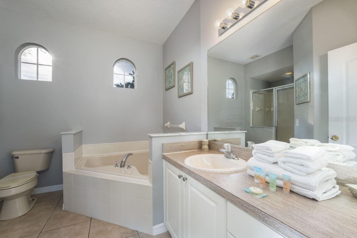 Image 20 of 26 For 914 Brunello Drive