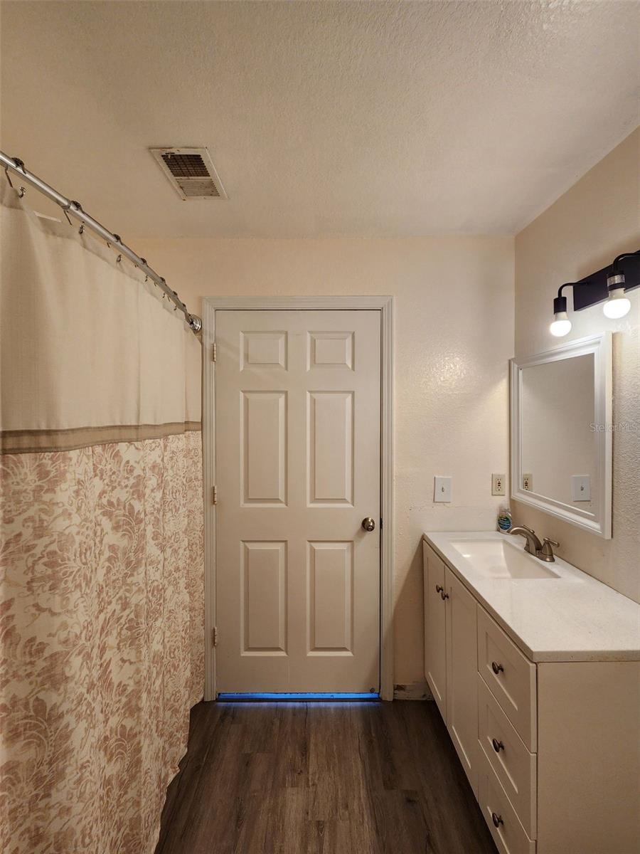 Image 16 of 18 For 9117 Lee Vista Boulevard 605