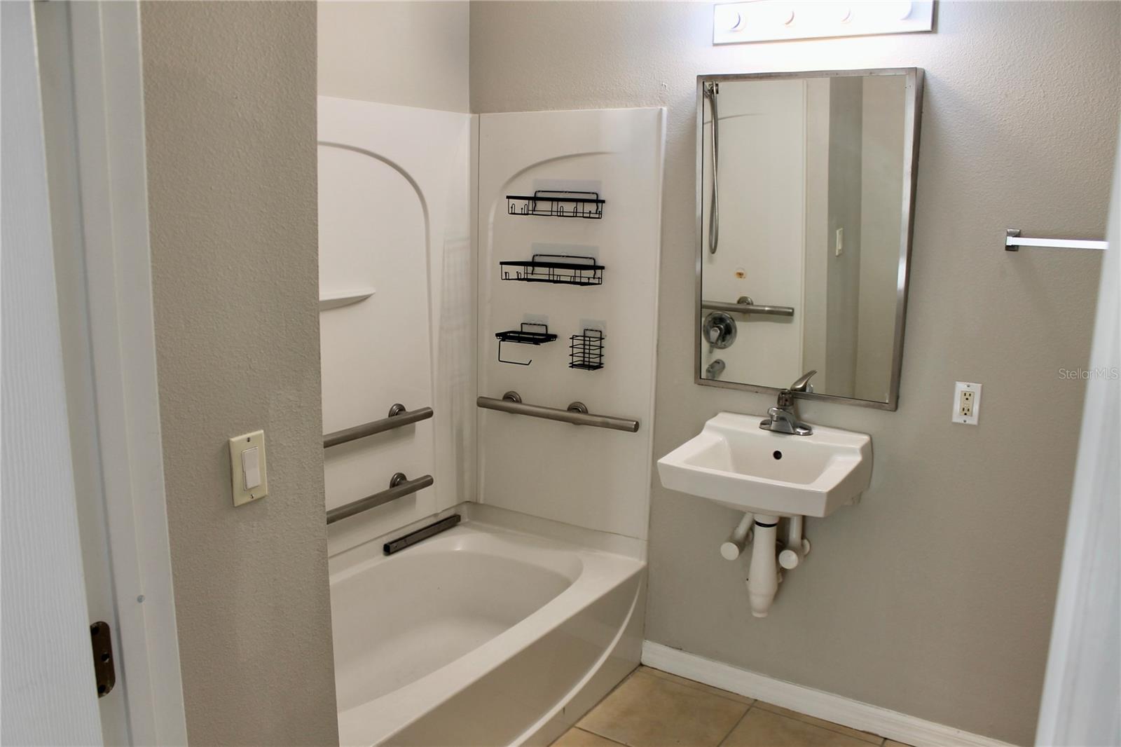 Image 5 of 25 For 2780 Club Cortile Circle A