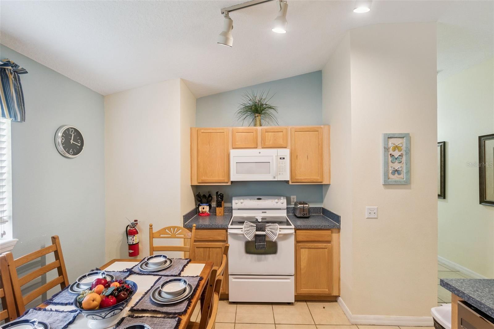 Image 11 of 42 For 403 Sandy Ridge Drive