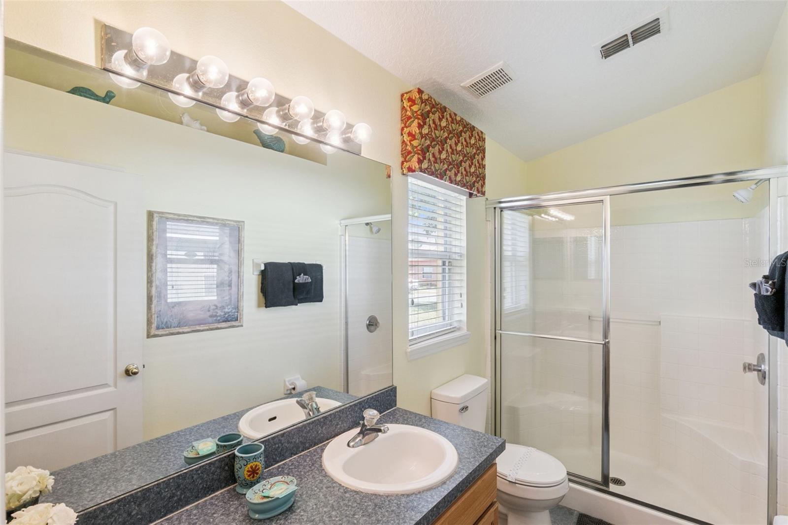 Image 17 of 42 For 403 Sandy Ridge Drive