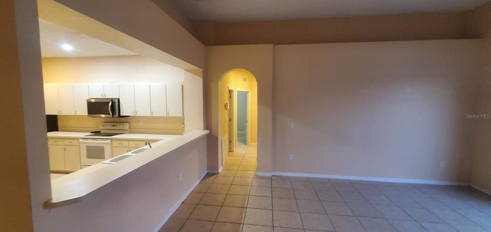 Image 11 of 25 For 810 Terranova Road