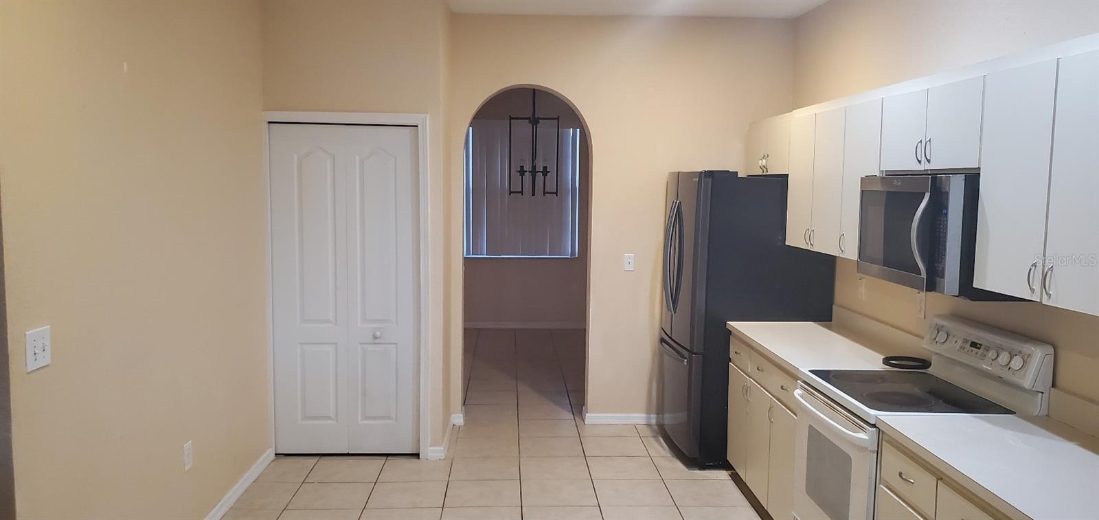 Image 3 of 10 For 810 Terranova Road