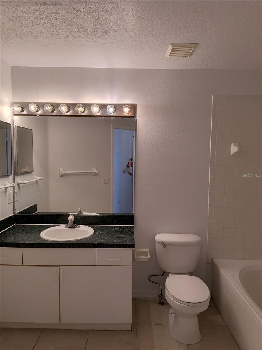 Image 23 of 31 For 1657 Windsor Oak Court